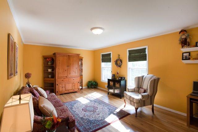 44 COTTAGE PL