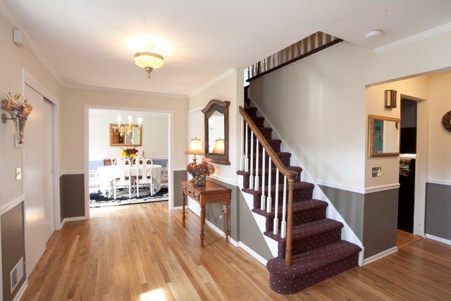 44 COTTAGE PL