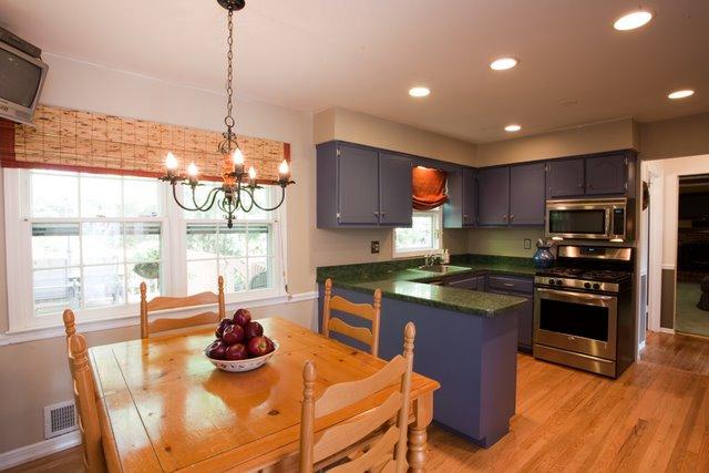 44 COTTAGE PL