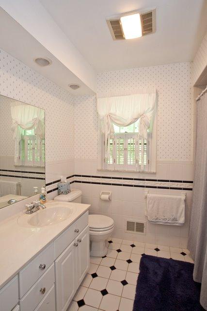 44 COTTAGE PL
