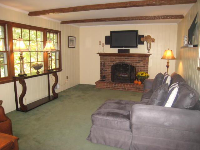 44 COTTAGE PL