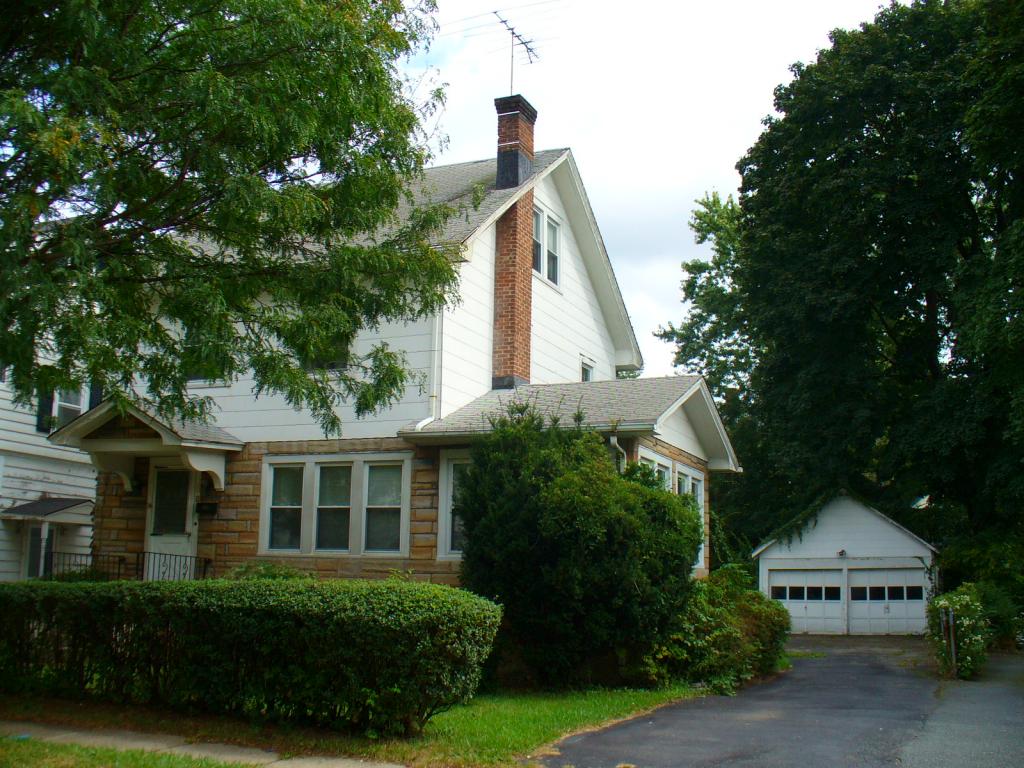 8 NISHUANE RD