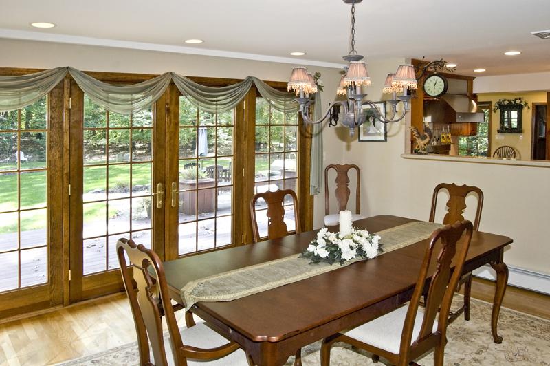 6 LAURELWOOD DR