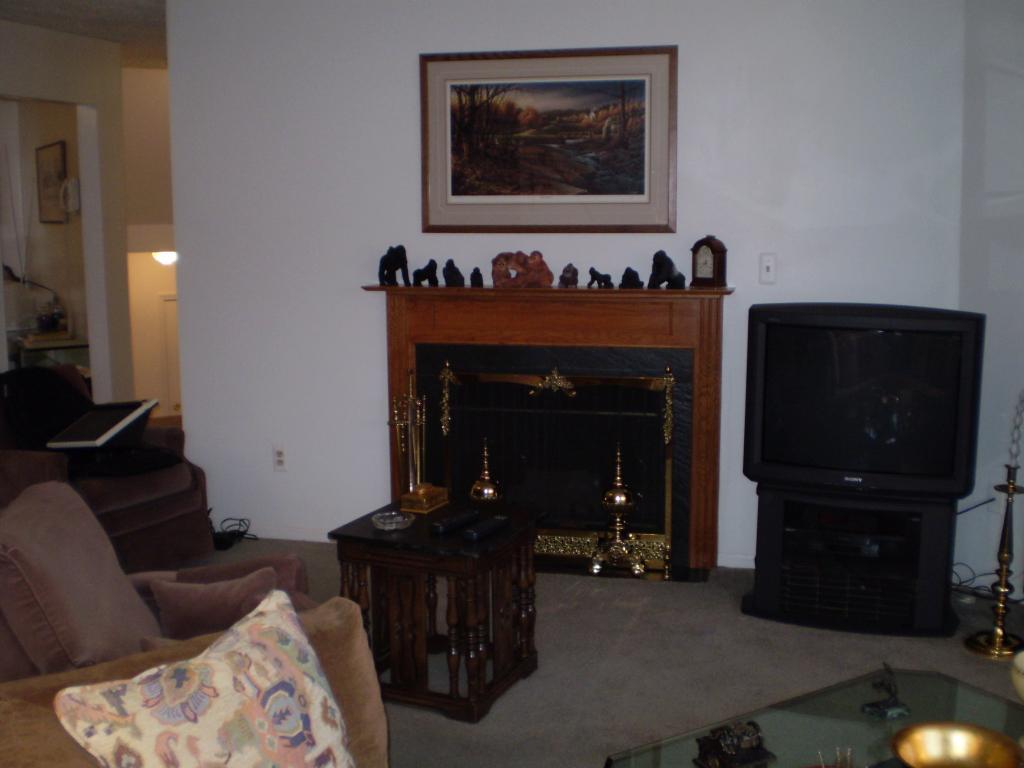 14 DARIA LN