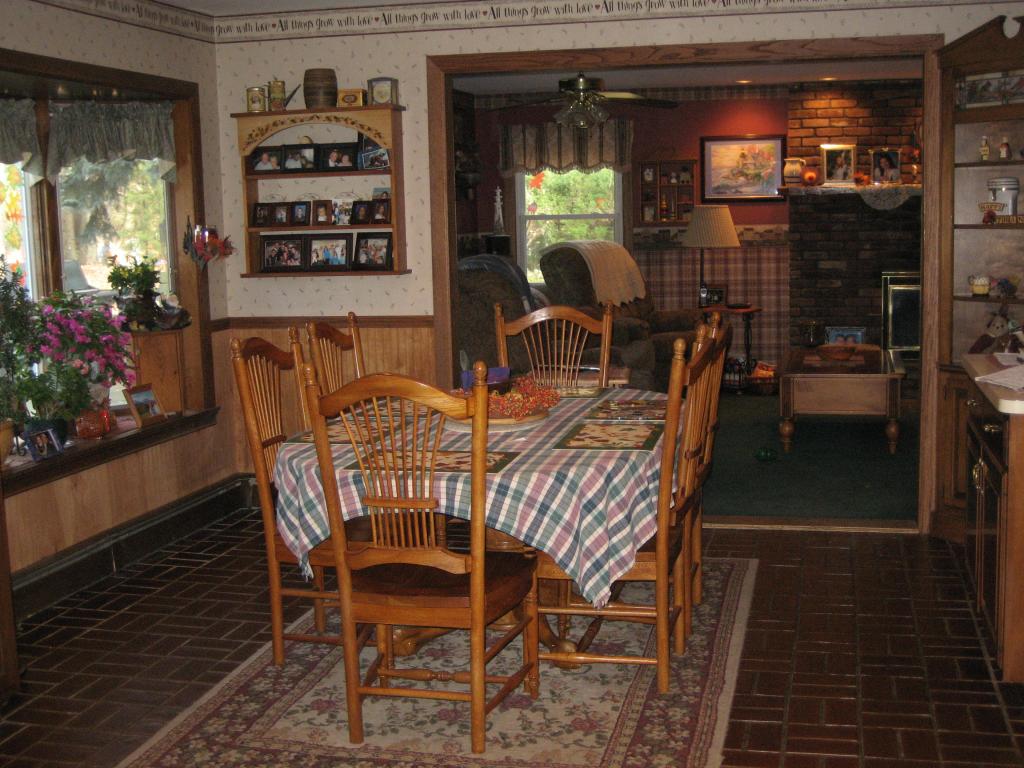 18 FREDERICK DR