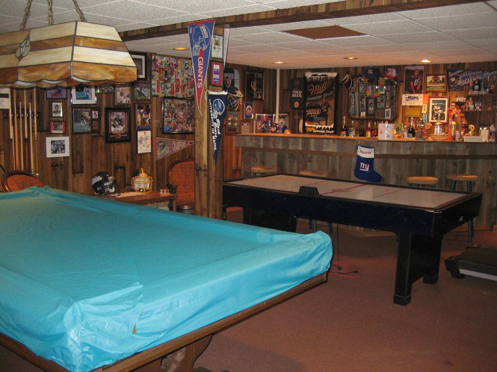 18 FREDERICK DR