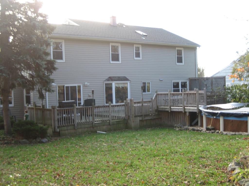 18 FREDERICK DR