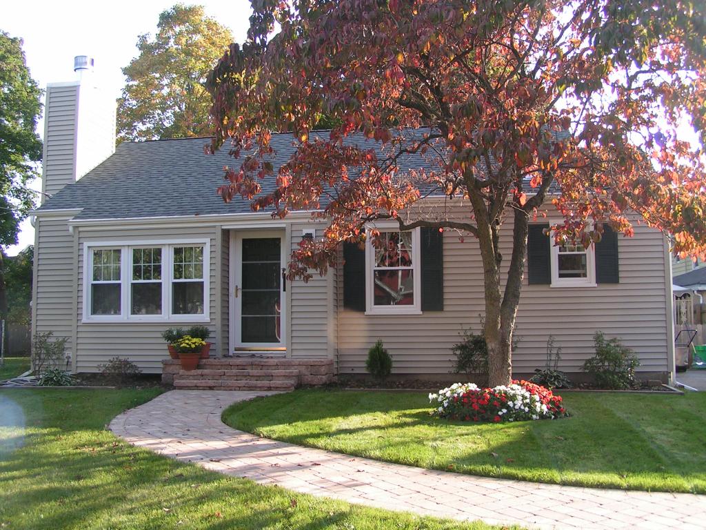 38 MAPLE AVE