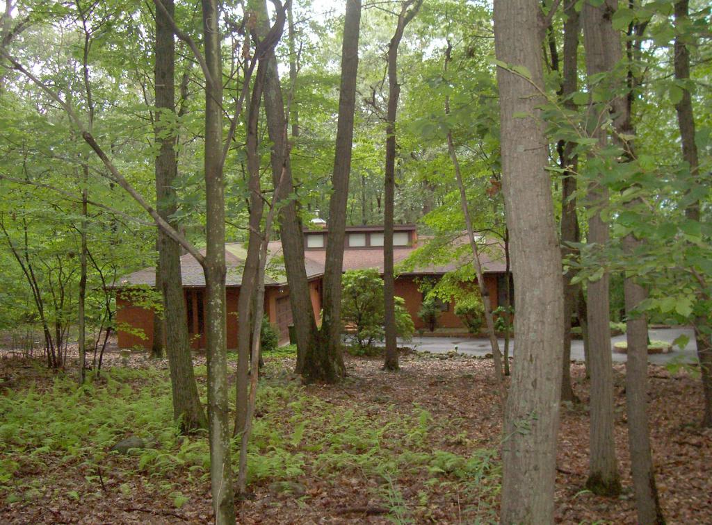 17 WHITEOAK RIDGE RD
