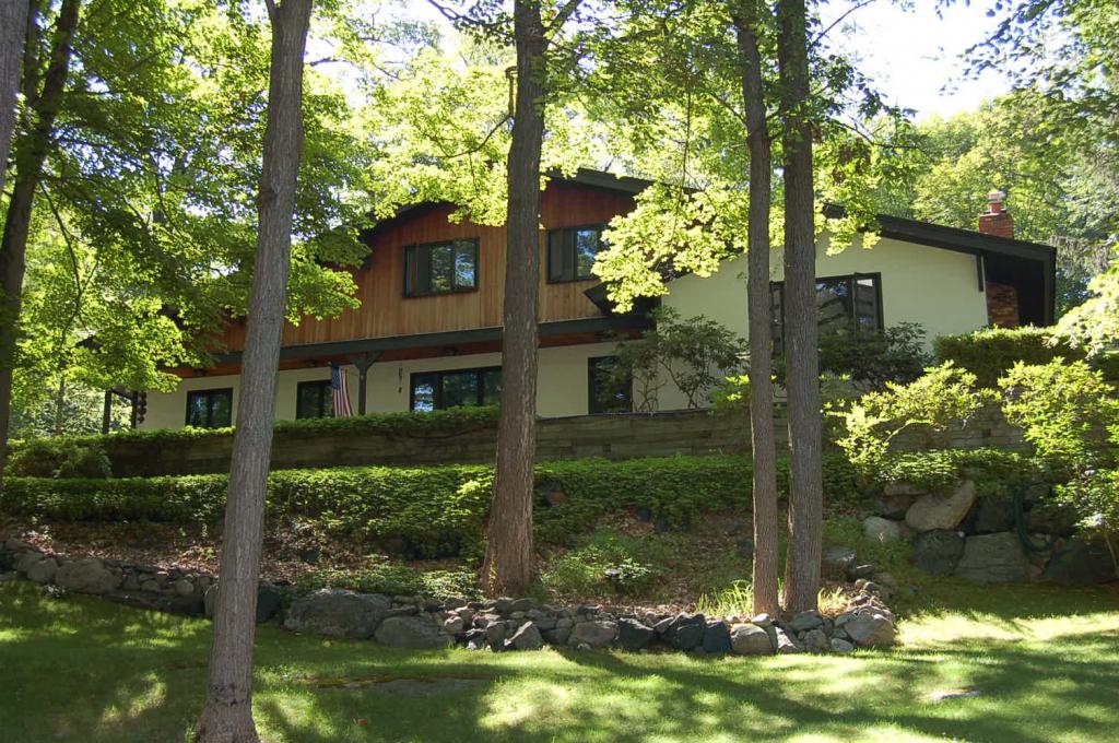 MLS #/Web ID: 2680699