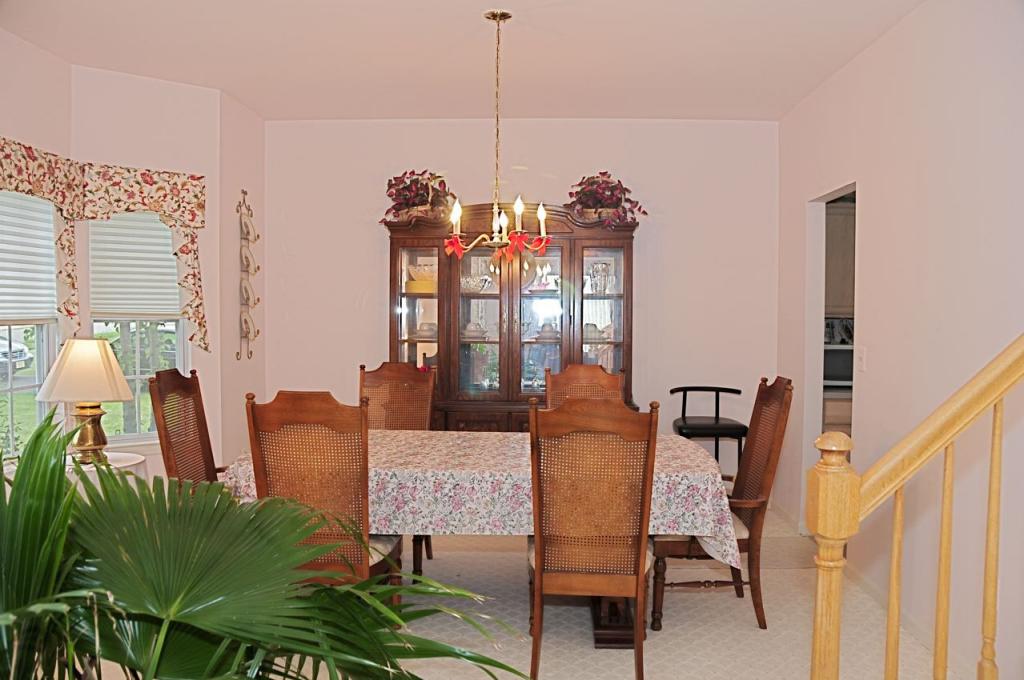 3 Saxton Lane