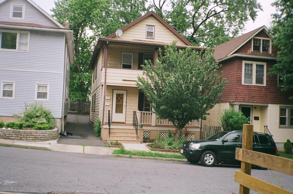 7 ROSEDALE  AVE