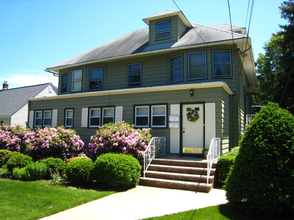 MLS #/Web ID: 2711899