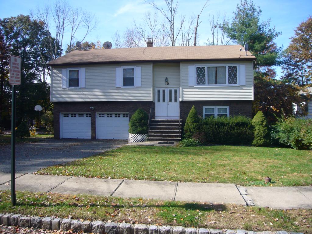 16 EVERGREEN AVE