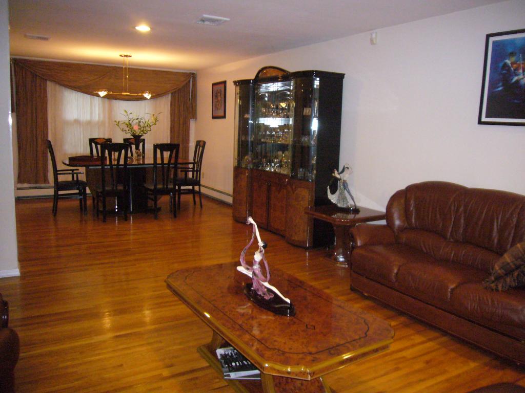 16 EVERGREEN AVE