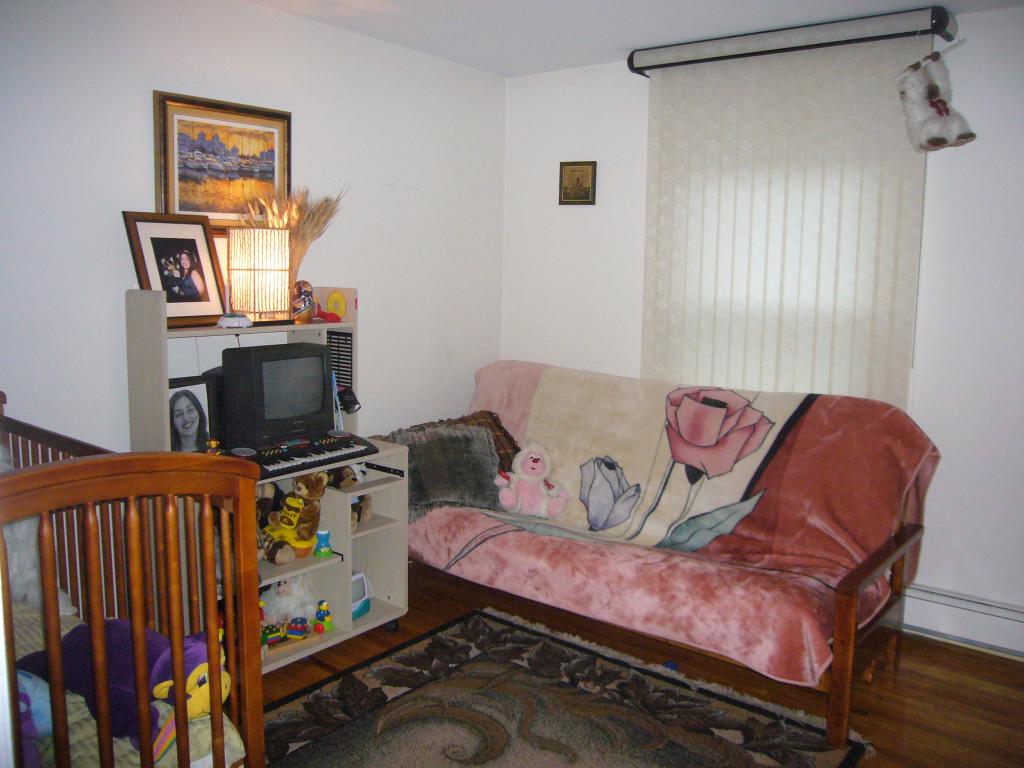 16 EVERGREEN AVE