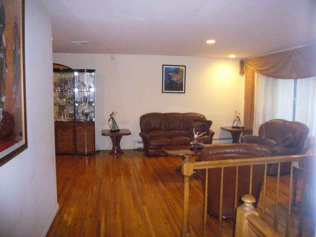 16 EVERGREEN AVE