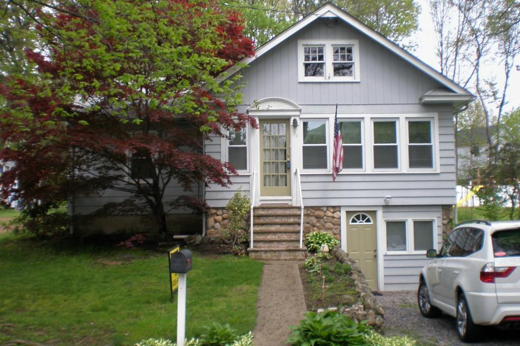 39 LONGWOOD LAKE RD