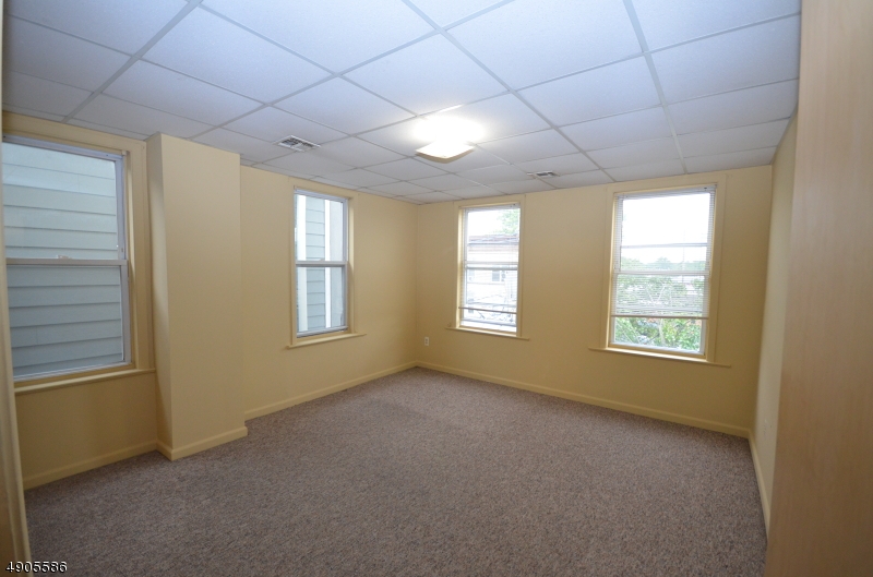Living Room / BR
