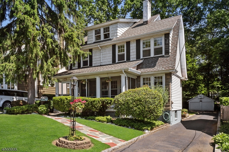 Front Curb Appeal