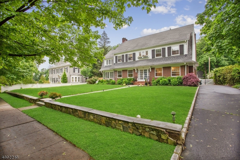 Estate Section Brick Colonial