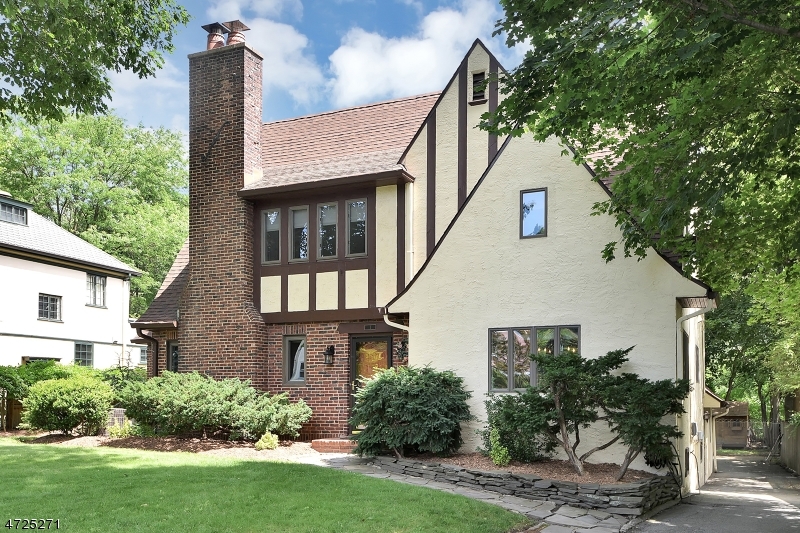 1 Mead Ter, Glen Ridge Boro Township, NJ 07028