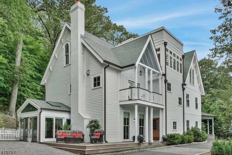 126 Undercliff Rd, Montclair Township, NJ 07042