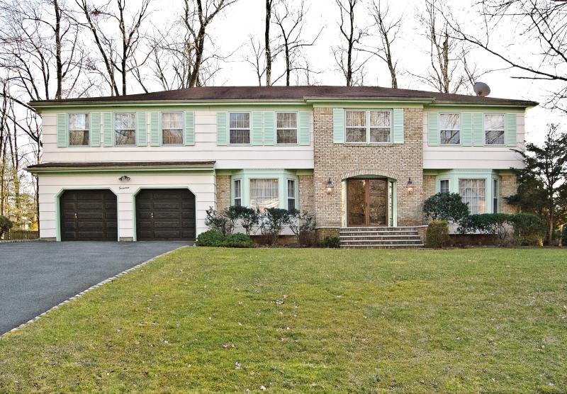 Florham Park Boro, NJ - $849,000