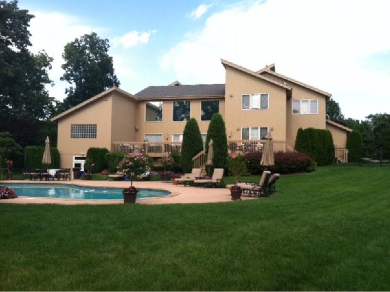 Livingston Twp., NJ - $1,699,000