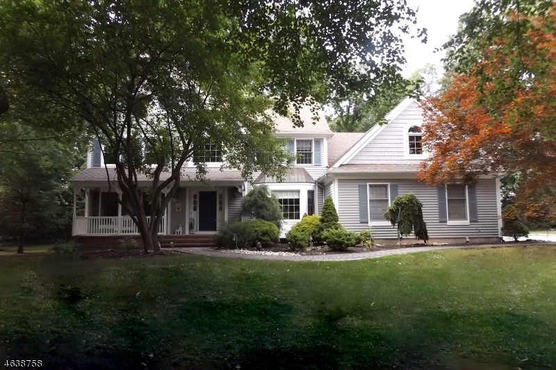 Sold 14 Stafford Pl, Montville Township, NJ 07082 5 Beds / 3 Full Baths 765,000
