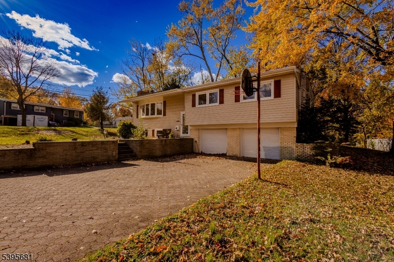 Edison Twp., NJ 08837,1 Hallo St