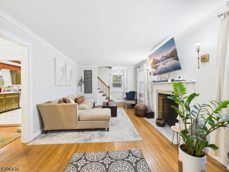 Linden City, NJ 07036,402 W Gibbons St