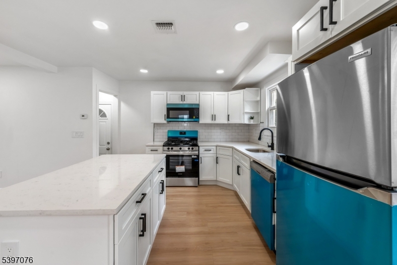 East Orange City, NJ 07018,510 Halsted St