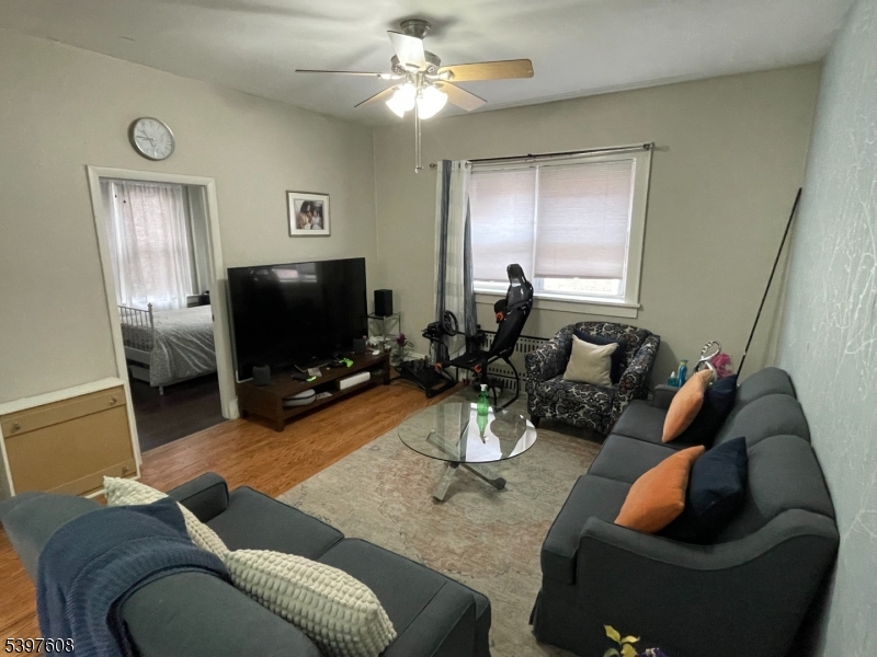 Passaic City, NJ 07055,25 Park Ave