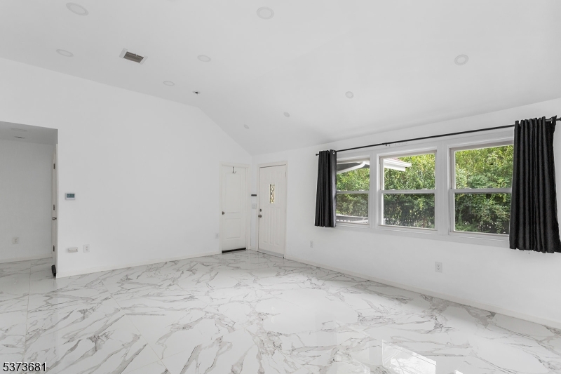 Jefferson Twp., NJ 07849,67 Nolans Point Rd