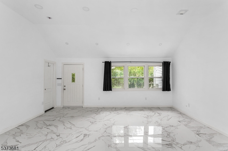 Jefferson Twp., NJ 07849,67 Nolans Point Rd