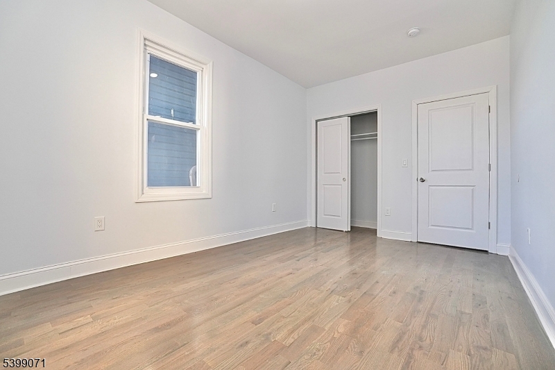 Newark City, NJ 07108,216 Peshine Ave