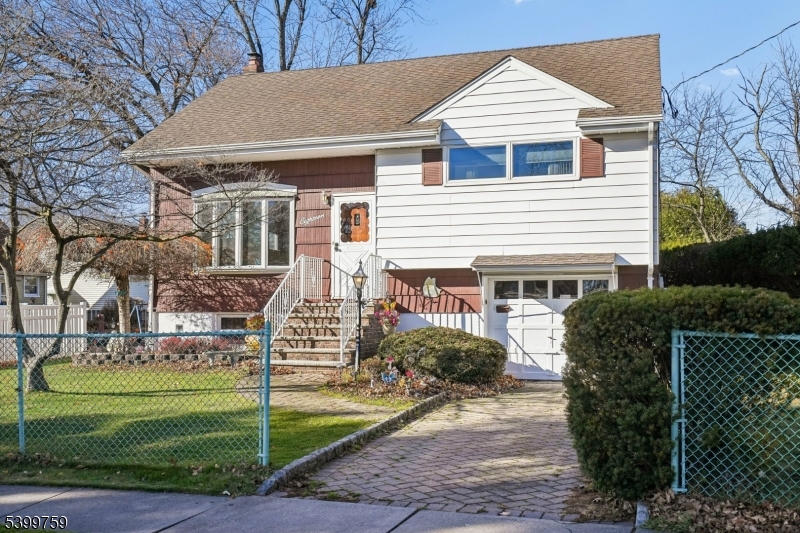 Clifton City, NJ 07012,18 Roy Ct