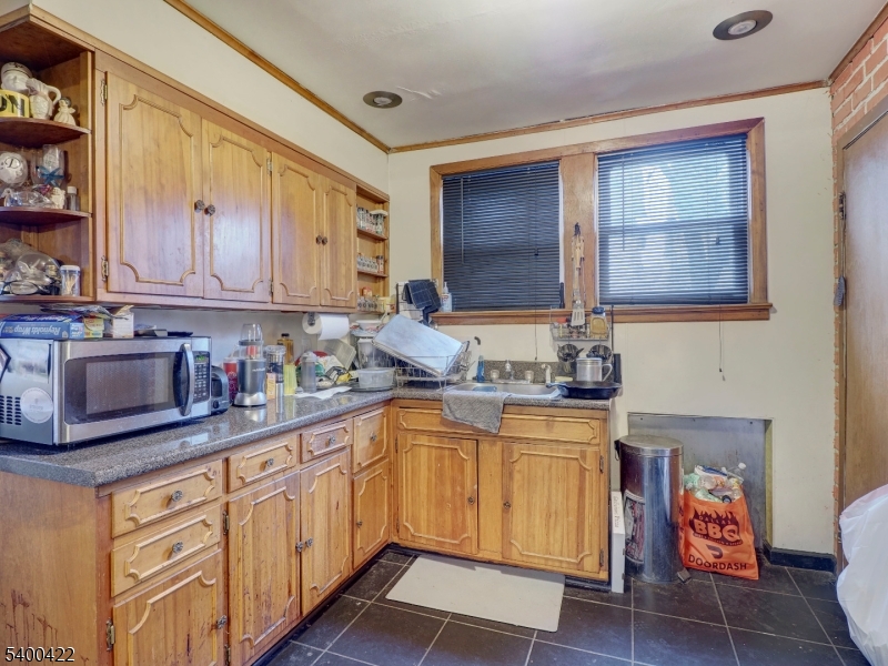 Irvington Twp., NJ 07111,140 Carolina Ave