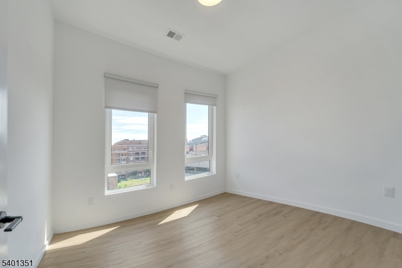 Morristown Town, NJ 07960,22 Schuyler Pl #201