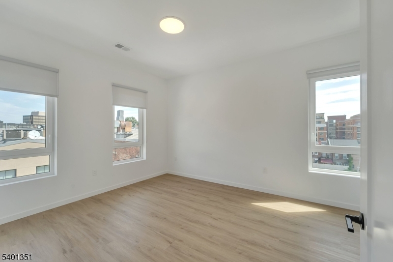 Morristown Town, NJ 07960,22 Schuyler Pl #201