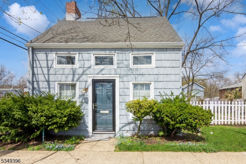 593 W Hazelwood Ave, Rahway City, NJ 07065