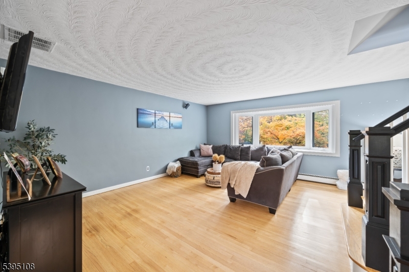 Nutley Twp., NJ 07110,156 Margaret Ave