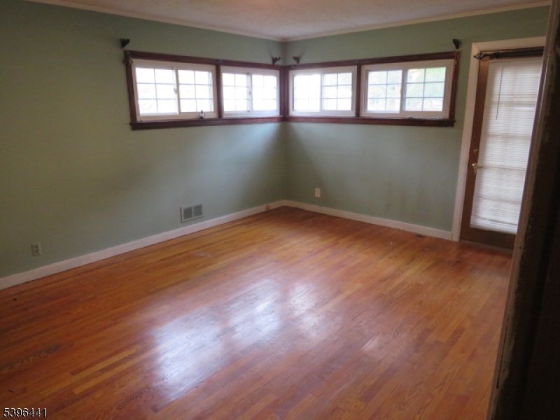 Glen Rock Boro, NJ 07452,543 Ackerman Ave