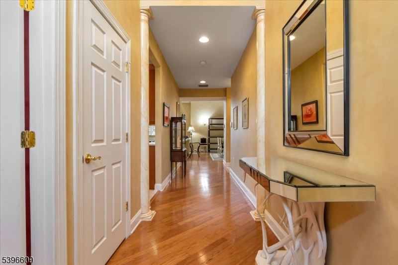 Metuchen Boro, NJ 08840,4 Ayers Ct