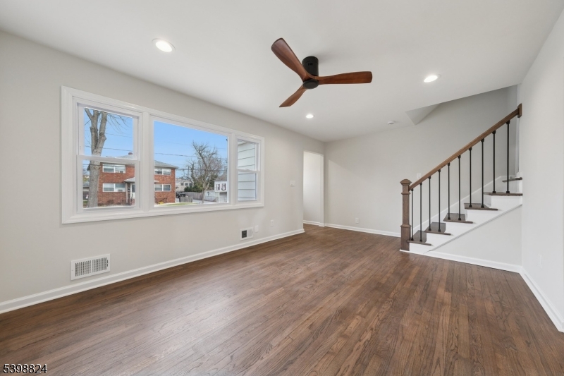 Garwood Boro, NJ 07027,565 Willow Ave