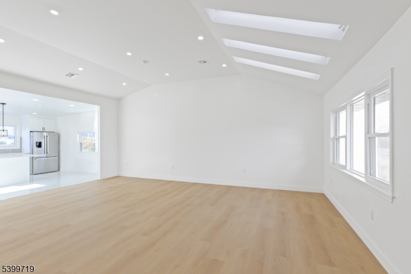 Woodbridge Twp., NJ 08863,537 Ford Ave