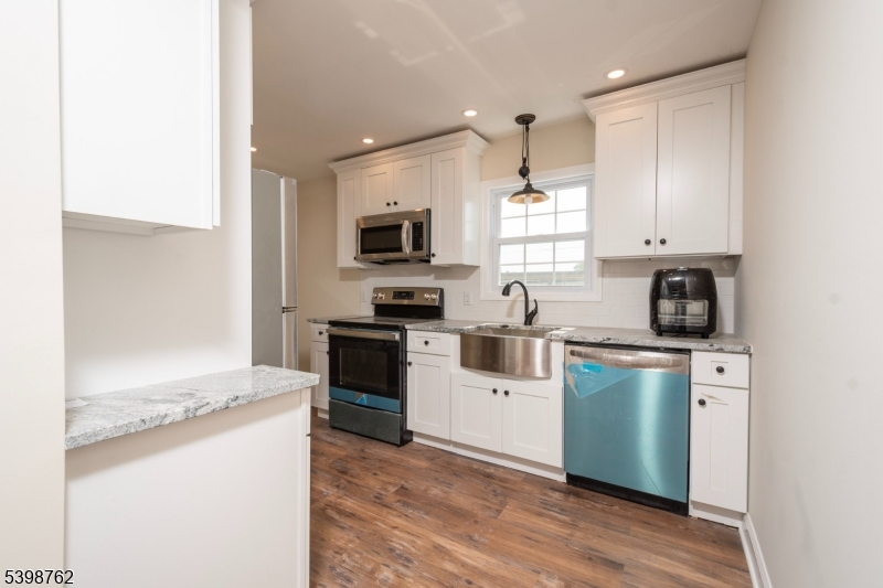 Little Falls Twp., NJ 07424,55 Stevens Ave-Unit 2 #1