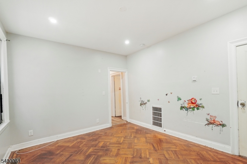 Jersey City, NJ 07305,277 Van Nostrand Ave