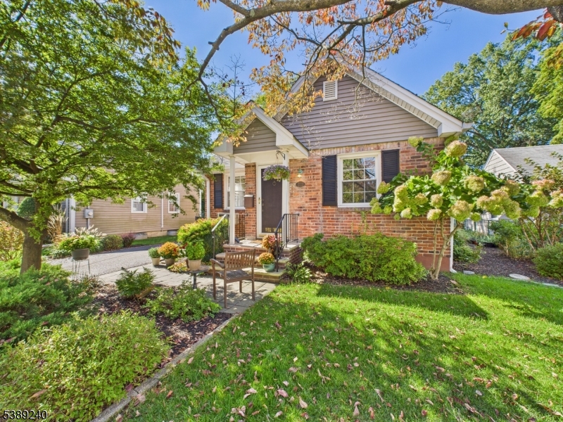 726 Stockton St, New Milford Boro, NJ 07646